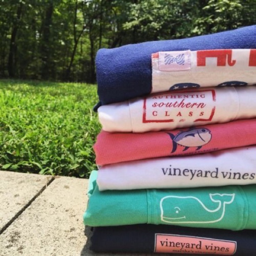 ❗️ISO!!! Looking for preppy shirts !!